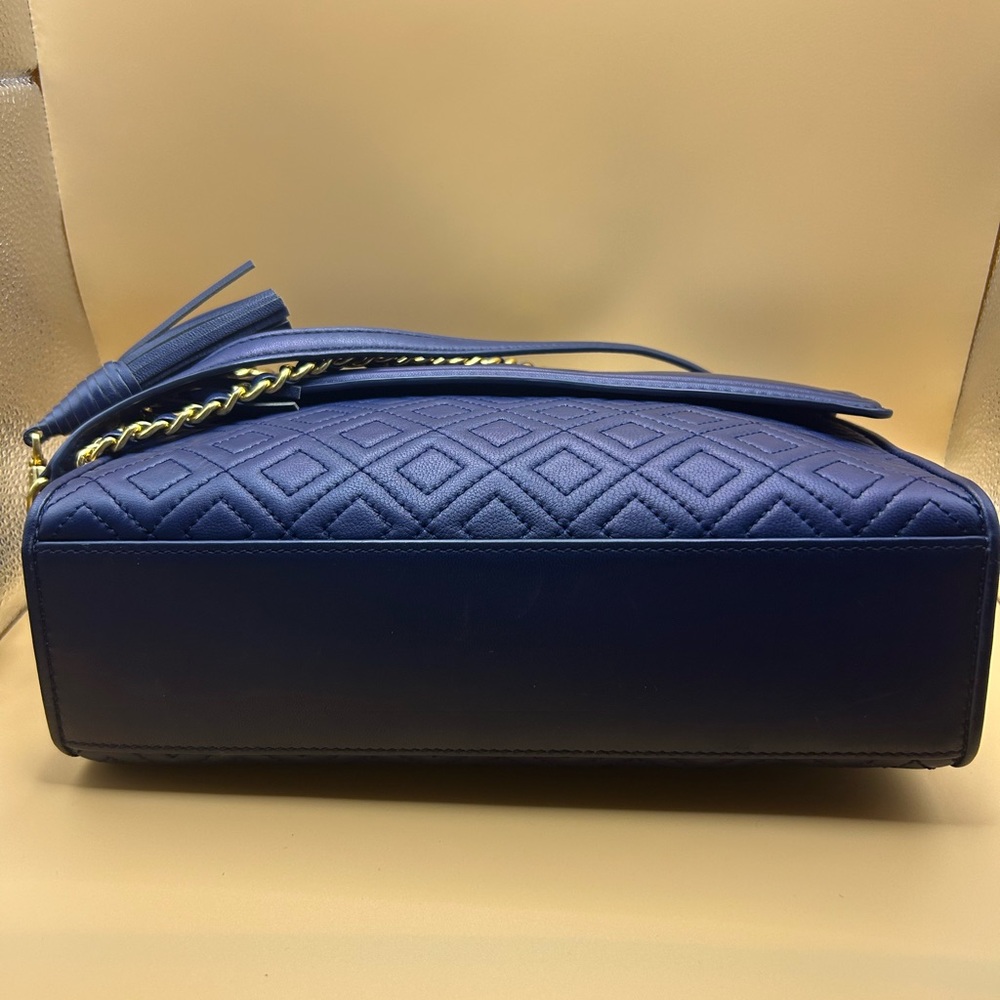 Tory Burch Blue Quilted Leather Chain Shoulder Bag | Gold Hardware | Tassel - Picture 6 of 12